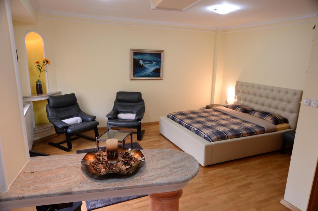 Exclusive Central Apartments Üsküp Dış mekan fotoğraf