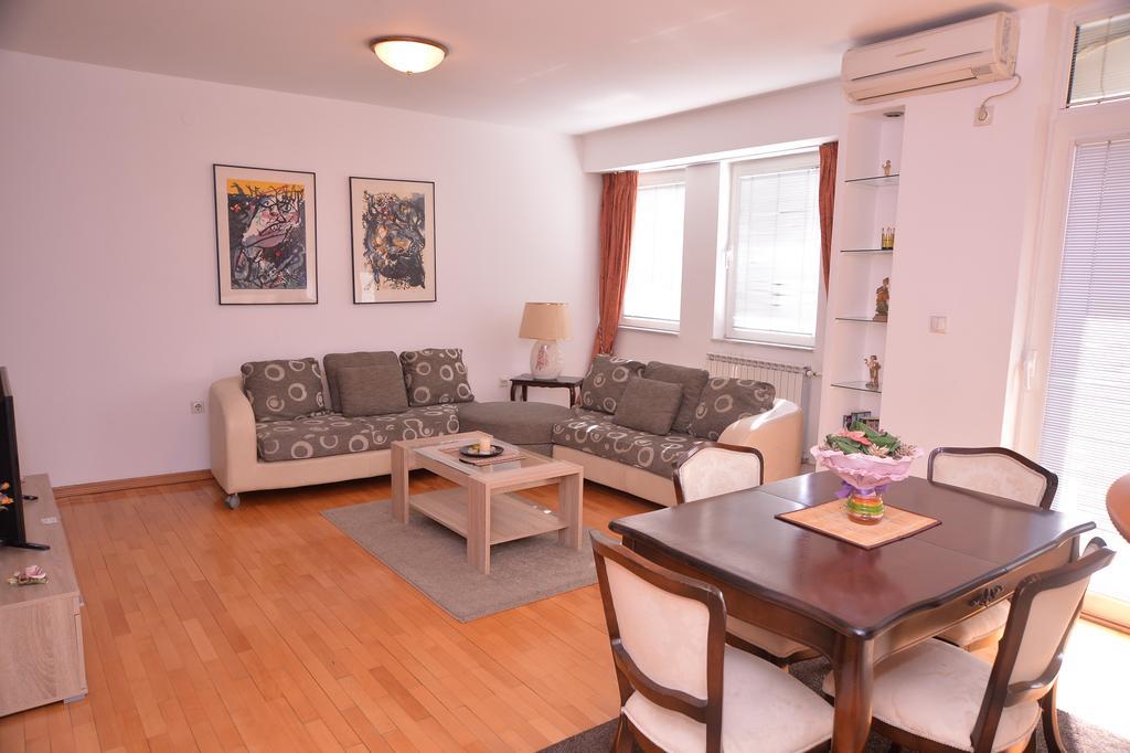 Exclusive Central Apartments Üsküp Dış mekan fotoğraf